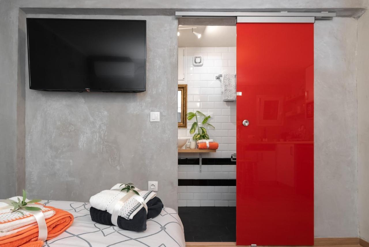 Cozy Tiny Apartment In The Heart Of Plaka 雅典 外观 照片